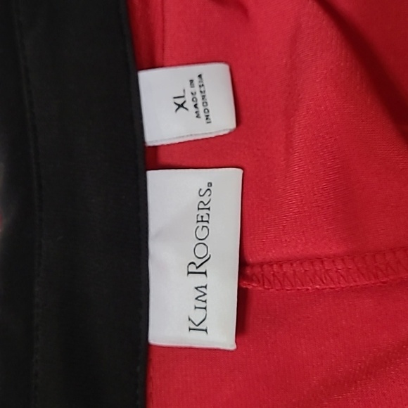 Kim Rogers Red 3/4 Sleeve Blouse with Black Trim & silver buttons size XL - Picture 3 of 7
